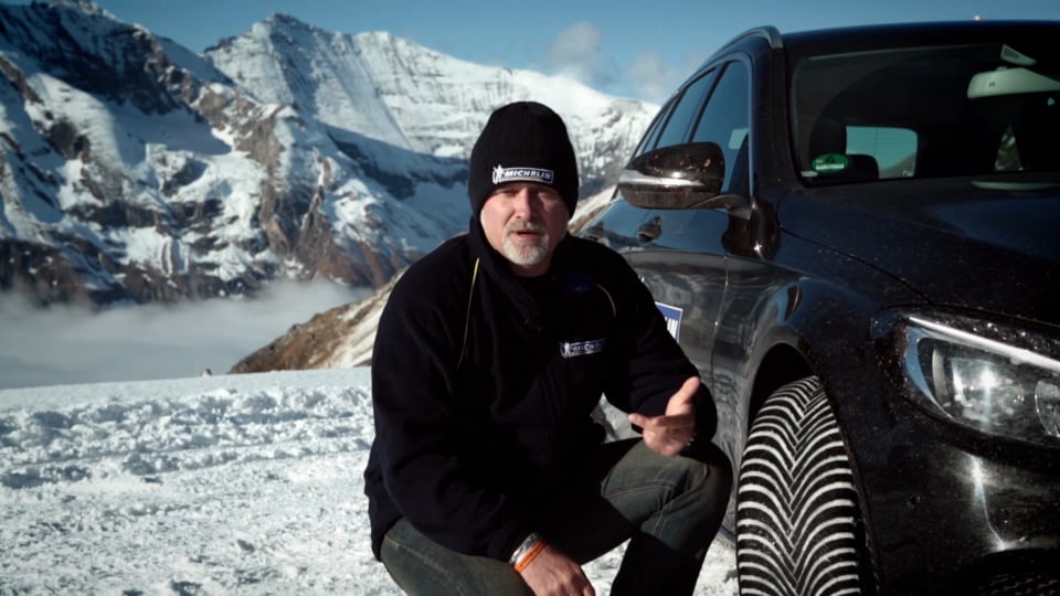 Dave is on the road – The Fight in Petkos Gym.