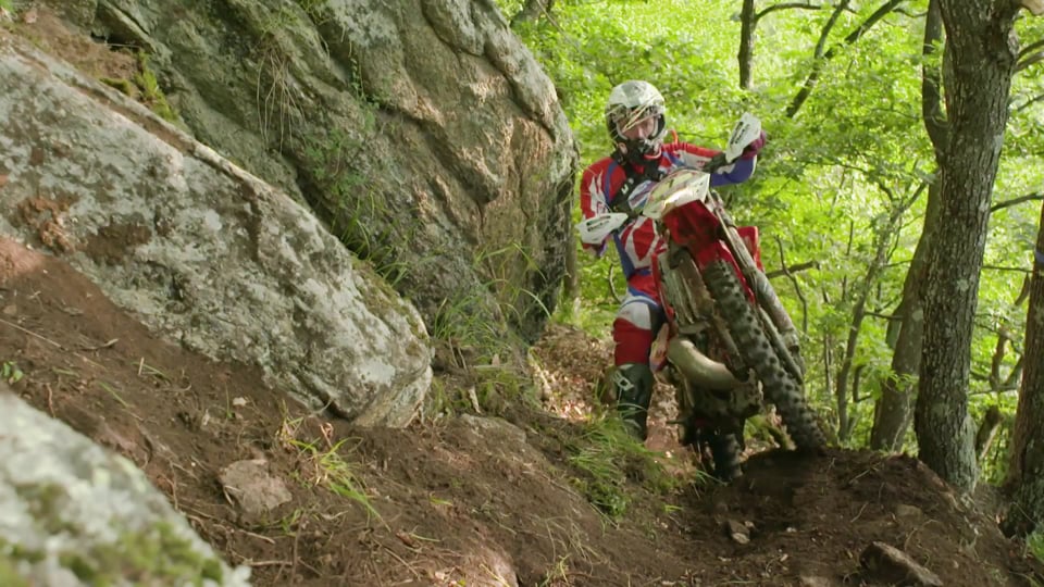 Audi – Lichttechnologie: Audi macht die Nacht zum Tag: das neue Lichtassistenzzentrum | selected by motomovie