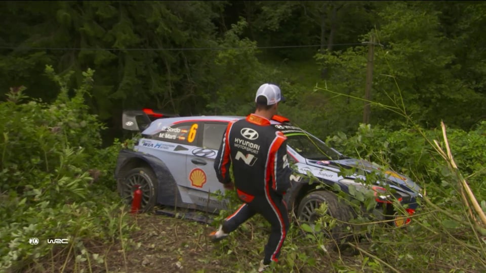 UNICAT Expedition Vehicles - MD77H MAN TGS 33.540 - 6X6 Part 3 Drive Cab