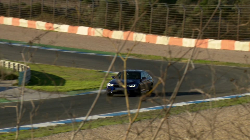 BMW-Einblicke in die Produktion: Exoskelette, perfekte Entlastung in der Produktion.