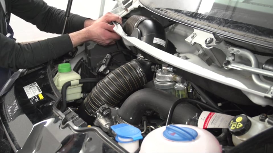 2017: Born on the track, built for the road - Audi R8 und R8 LMS 