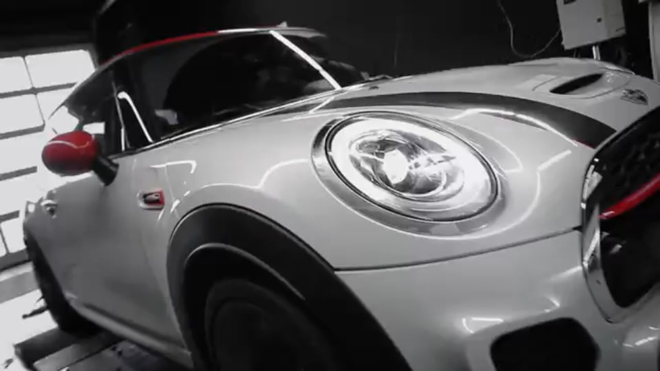 Design für Champions: BMW Motorsport interpretiert traditionelle BMW M Farben für die Saison 2018 neu.