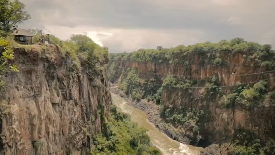 VW TUA-REX - Specially armored car for presidents and VIPs