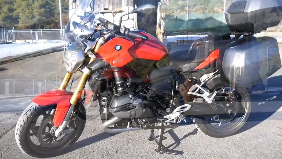 VW Golf 6 R 3.6 HGP bi turbo extremly fast overtaking Video 1 of 2