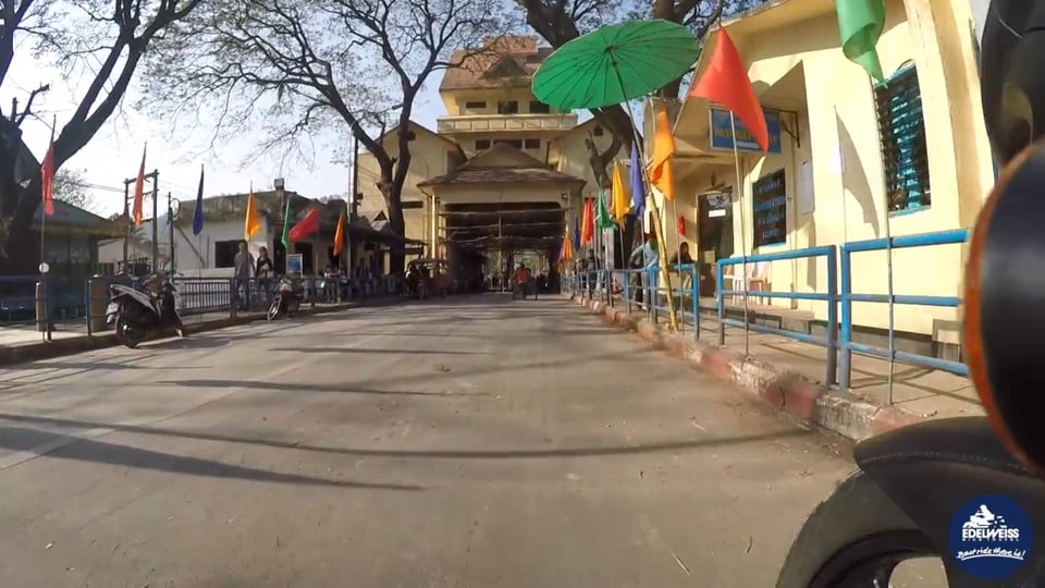 Armored ambulance - for protection of emergency vehicles - By Carl Friederichs