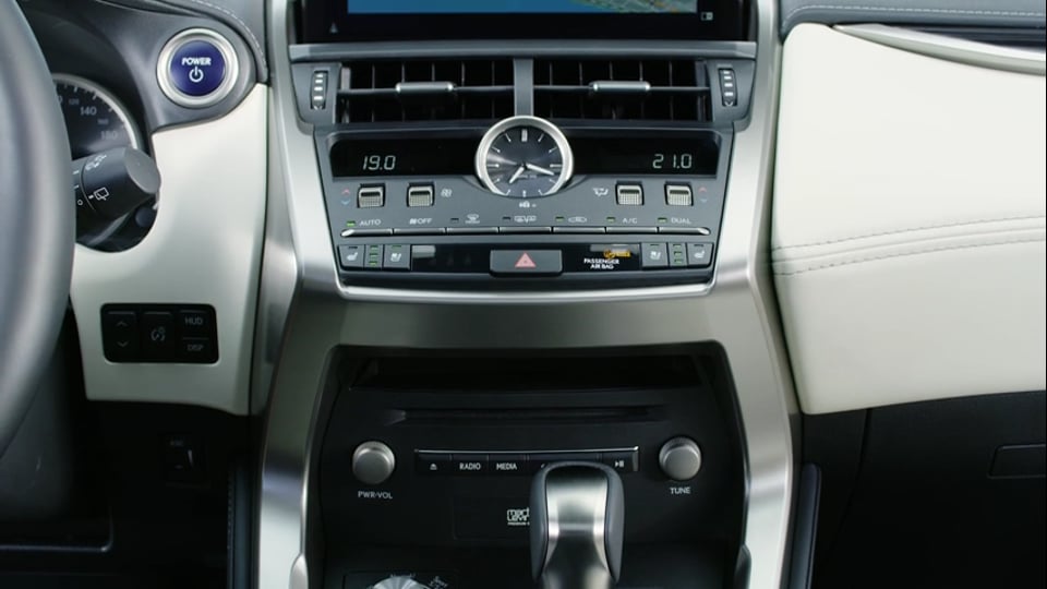 Testdebüt des neuen BMW M4 DTM für die Saison 2018.