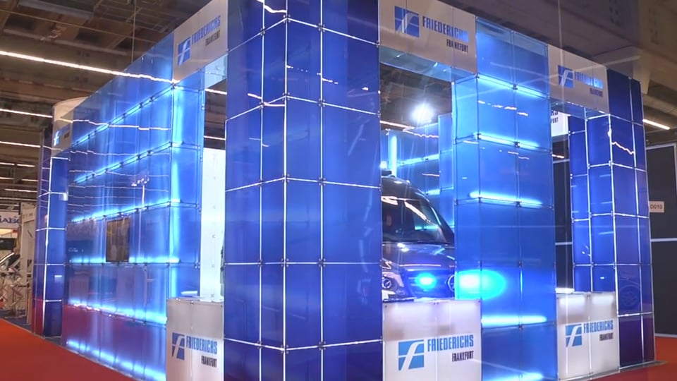 1980-2010: Icons in fast motion