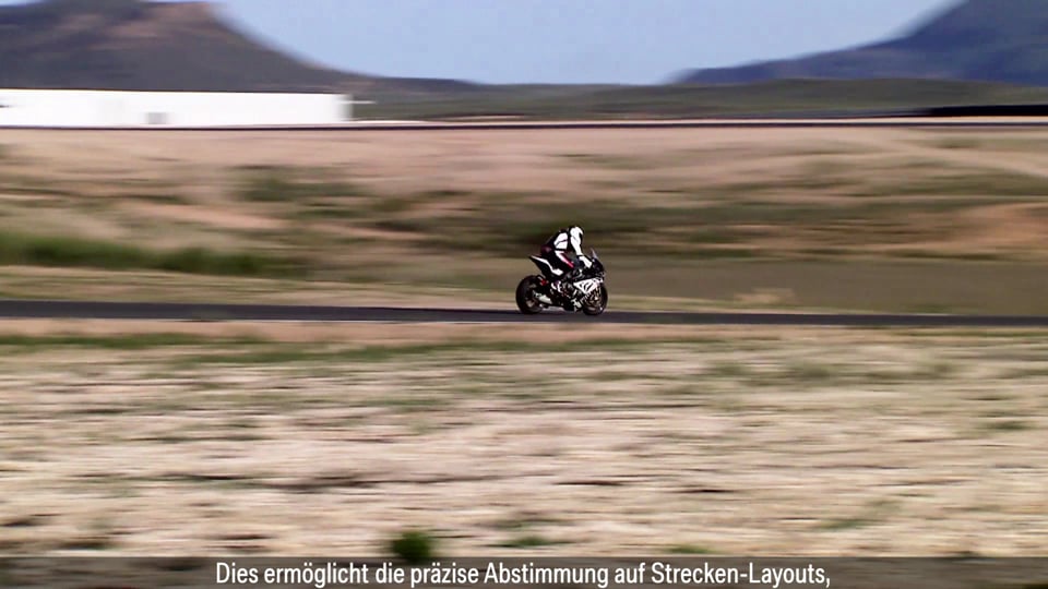 On the road in Denmark: the “Roserbrothers” with a Porsche 911 GTS