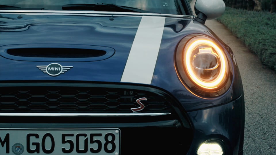 70 years of Land Rover – An Interview with Nick Rogers about fascinating cars...