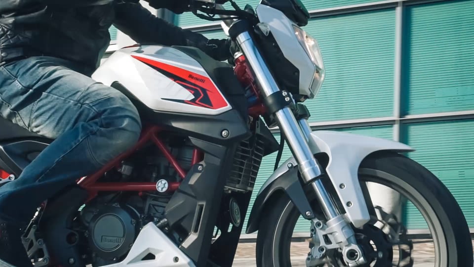 Sportwagen mit viel Luxus und weniger Emmission