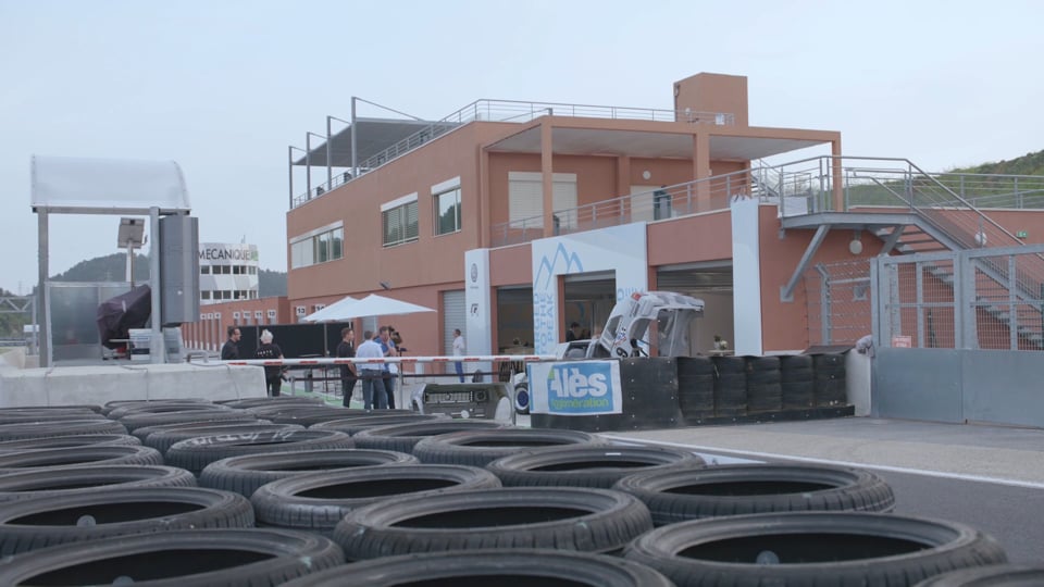 The new BMW X4 – Internetvideo