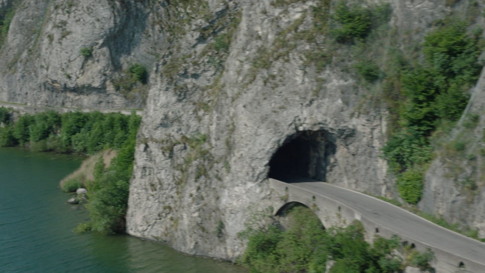 The new BMW X5 xDrive35i - On Location Miami (Long Version)