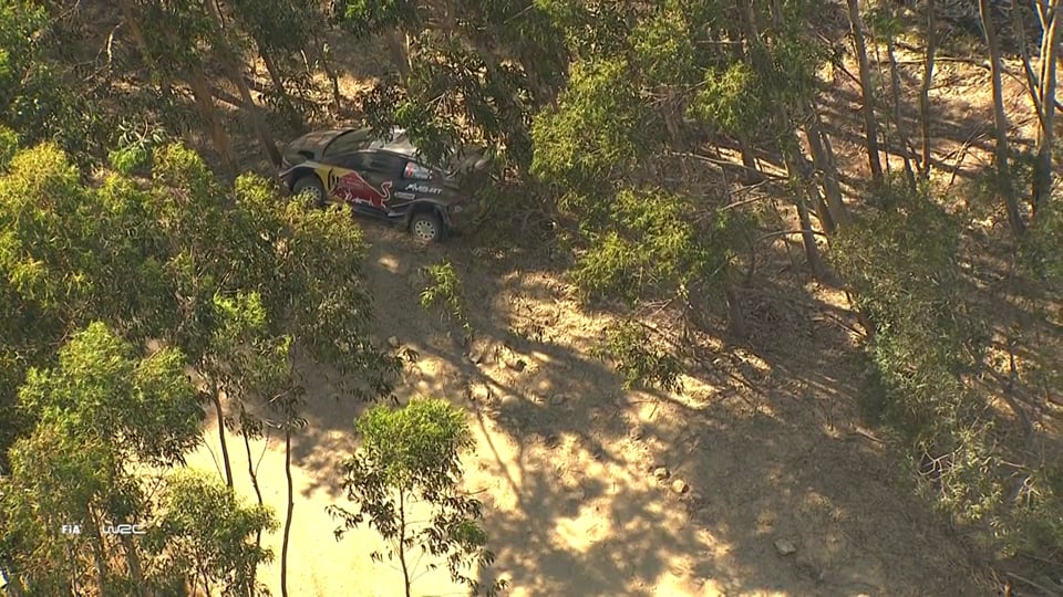 Der Audi SQ7 TDI im Duell gegen einen Alpha Jet