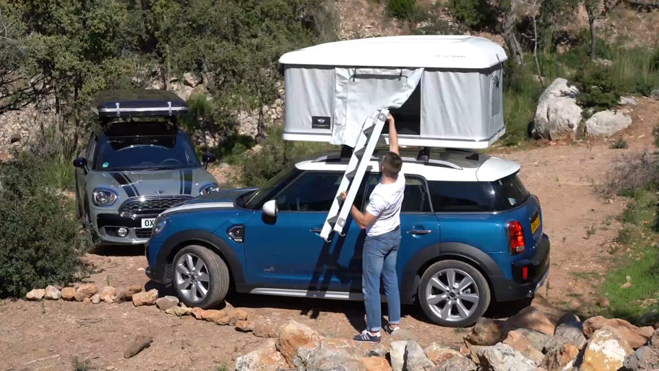 Feierliche Auslieferung von 18 der ersten BMW i8 Roadster in der BMW Welt.