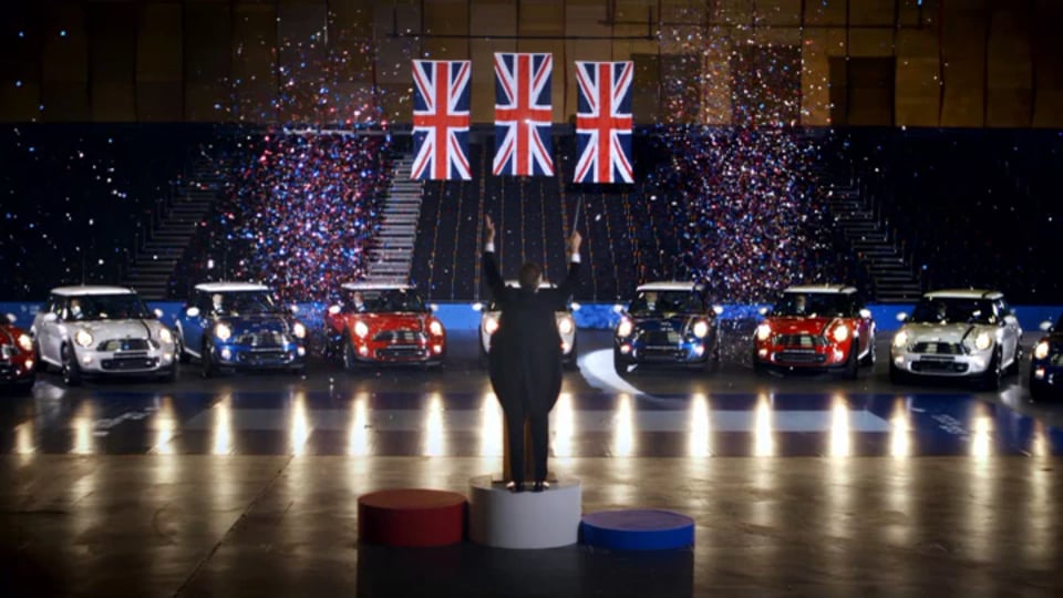 Jaguar E-PACE now available with adaptive suspension, AI technology and efficient 200PS petrol engine...