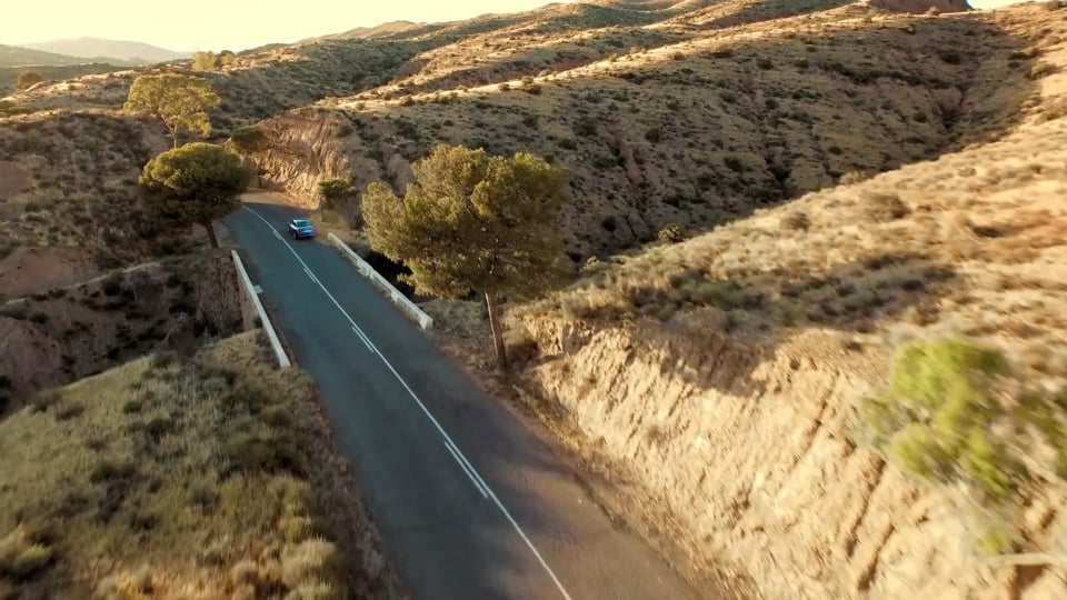 Join Rhys Millen on his record breaking Hill Climb – 10:49.9 in Bentley Bentayga W12