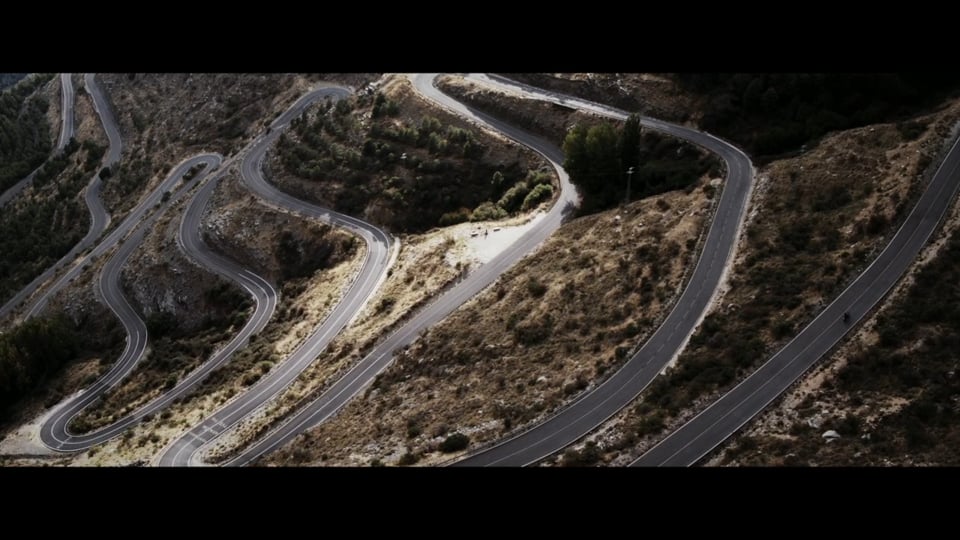 DIe schönsten Alpenpässe: von der Straße, aus der Luft: Der Mangart (Slowenien) – Abfahrt 