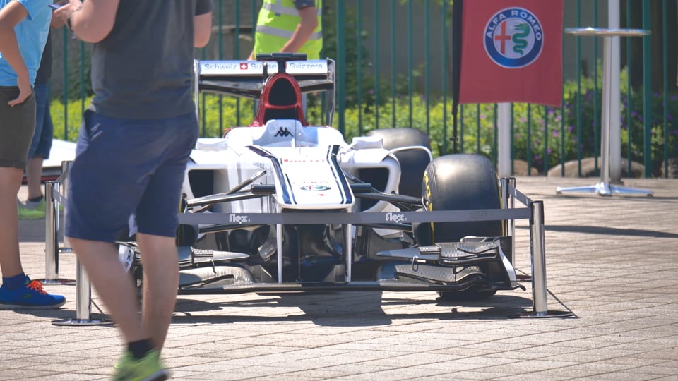 Buick and Exxon Mobil are debuting a new way to bring simplicity and savings to the gas pump – vielleicht bald in Europa?