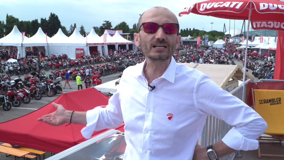 BMW Motorrad: Clip zum autonomen Fahren...