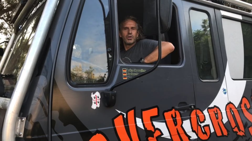 Zufuß übers Gelände vom GTI Treffen 2014 [Teil1]